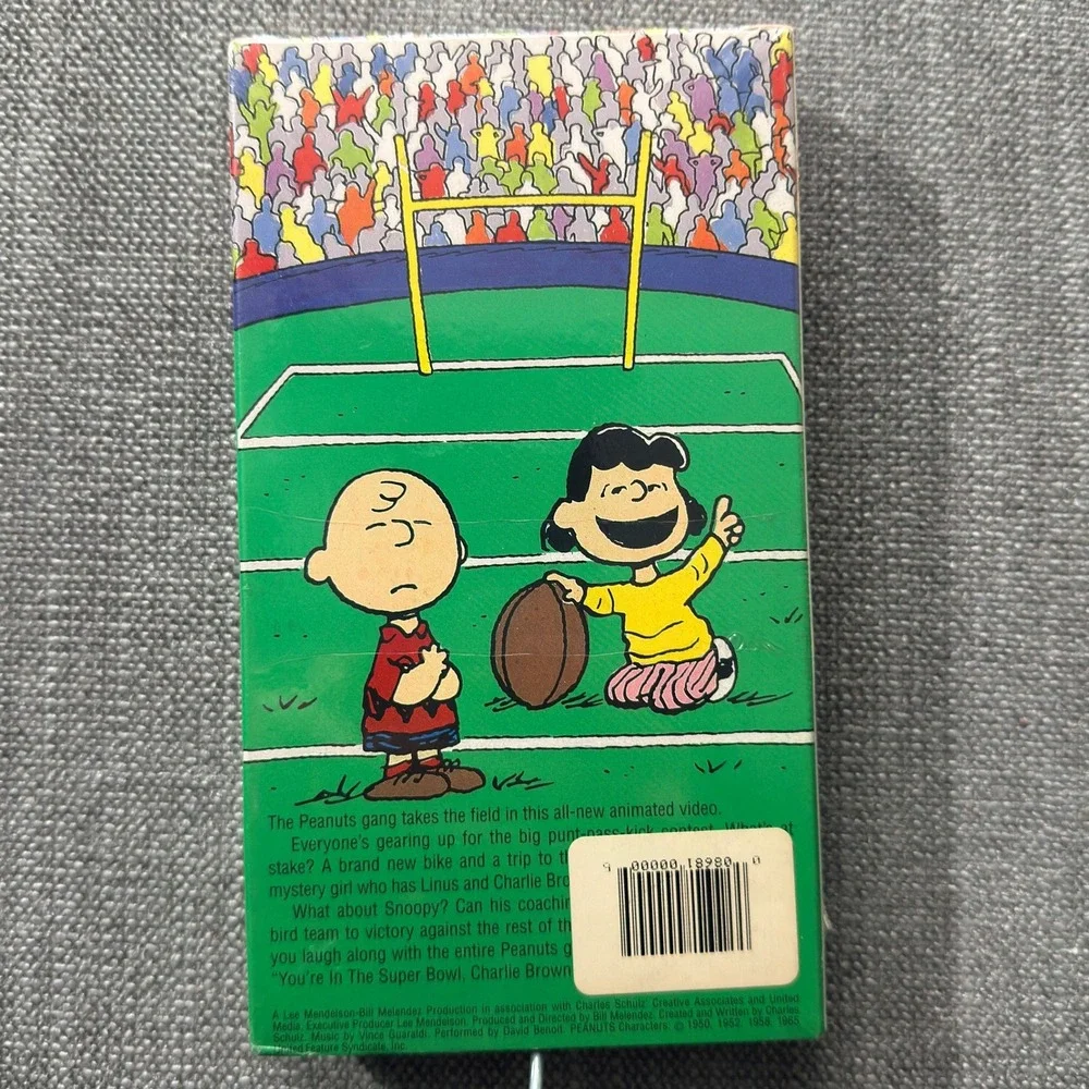 Peanuts Charlie Brown Youre in the Super Bowl VHS Video Shell NFL Animated - Picture 2 of 5